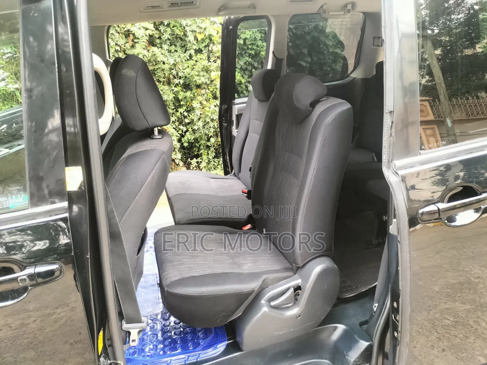 Toyota Voxy 2012 Black