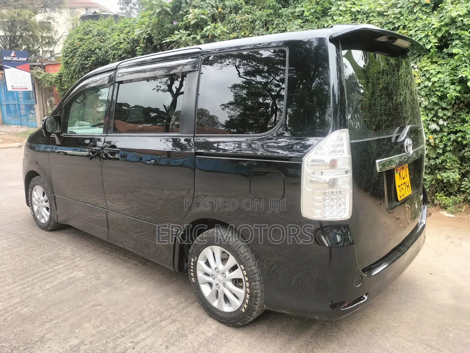 Toyota Voxy 2012 Black