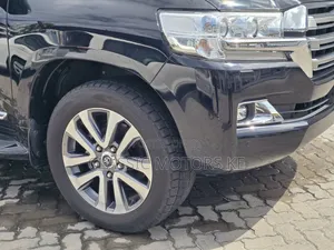 Toyota Land Cruiser 2022 Black