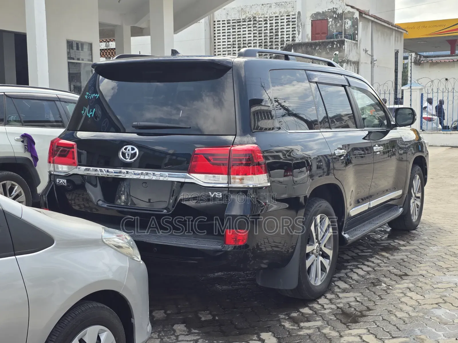 Toyota Land Cruiser 2022 Black
