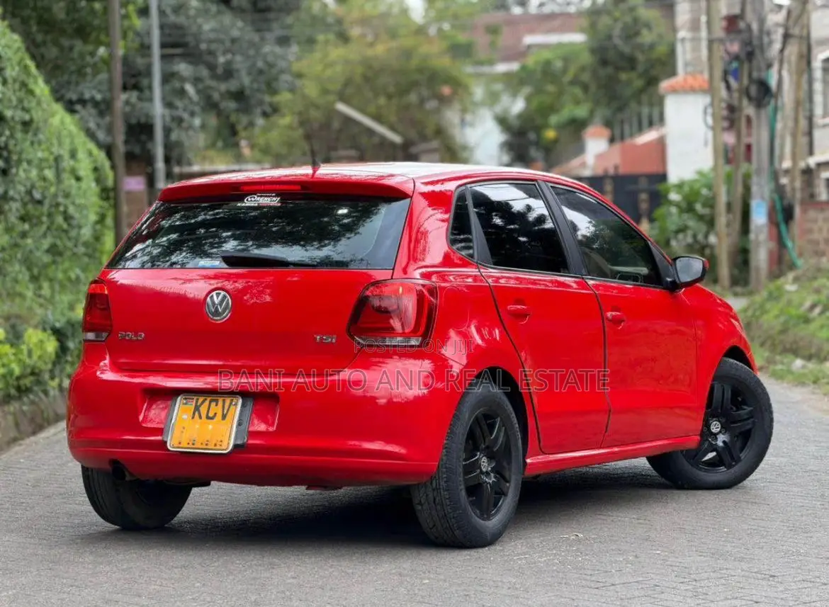 Volkswagen Polo 2012 Red