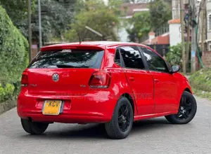 Volkswagen Polo 2012 Red