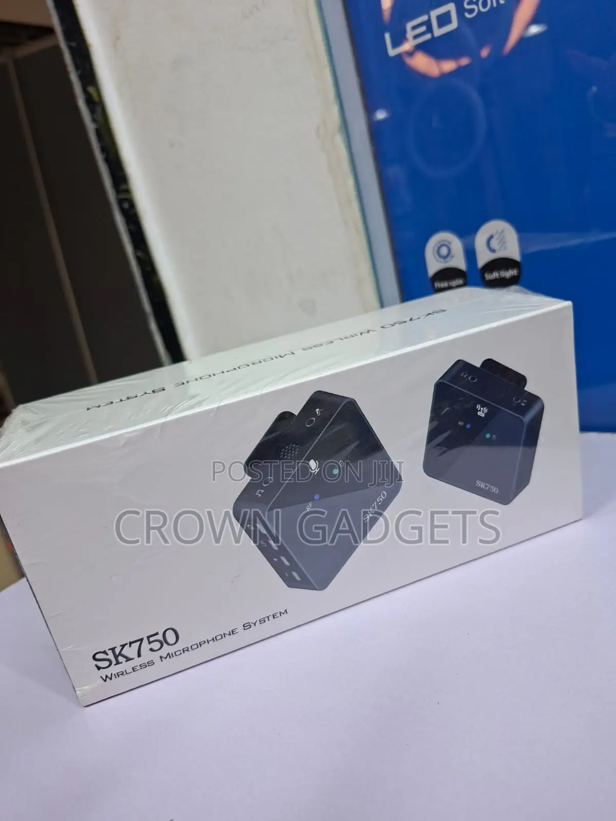 Sk750 Compact Wireless Microphone System With Long Battery Life