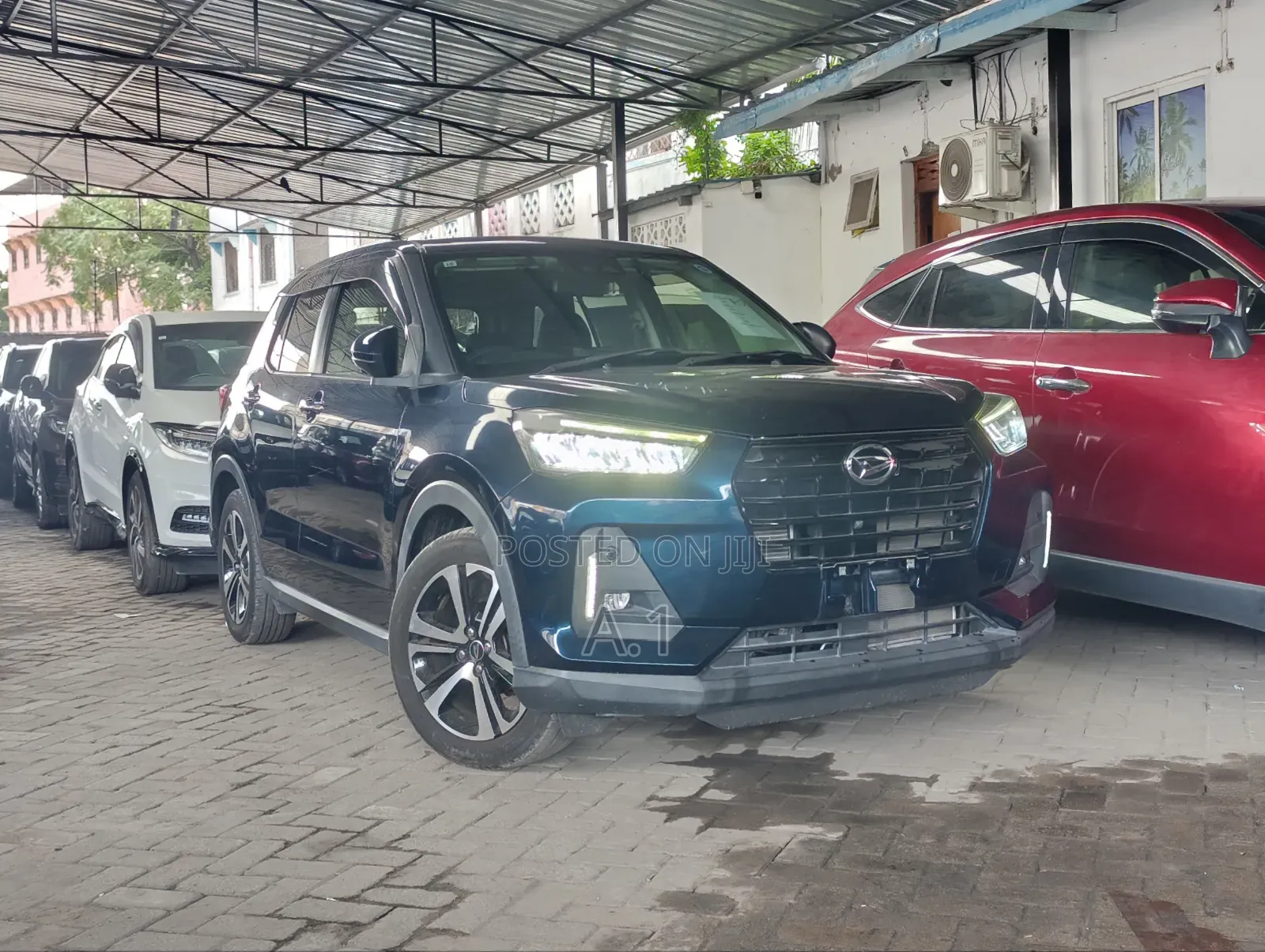 Daihatsu Rocky 2019 Blue