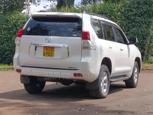 Toyota Land Cruiser Prado 2012 White