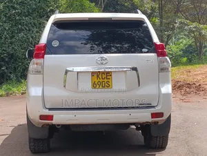 Toyota Land Cruiser Prado 2012 White