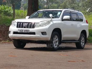 Toyota Land Cruiser Prado 2012 White