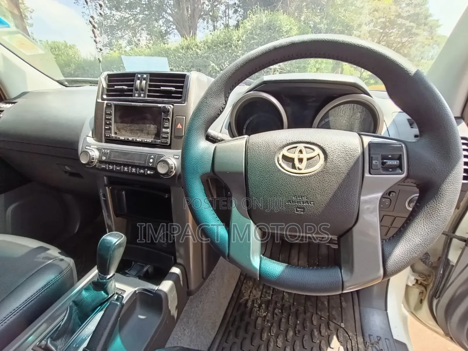 Toyota Land Cruiser Prado 2012 White