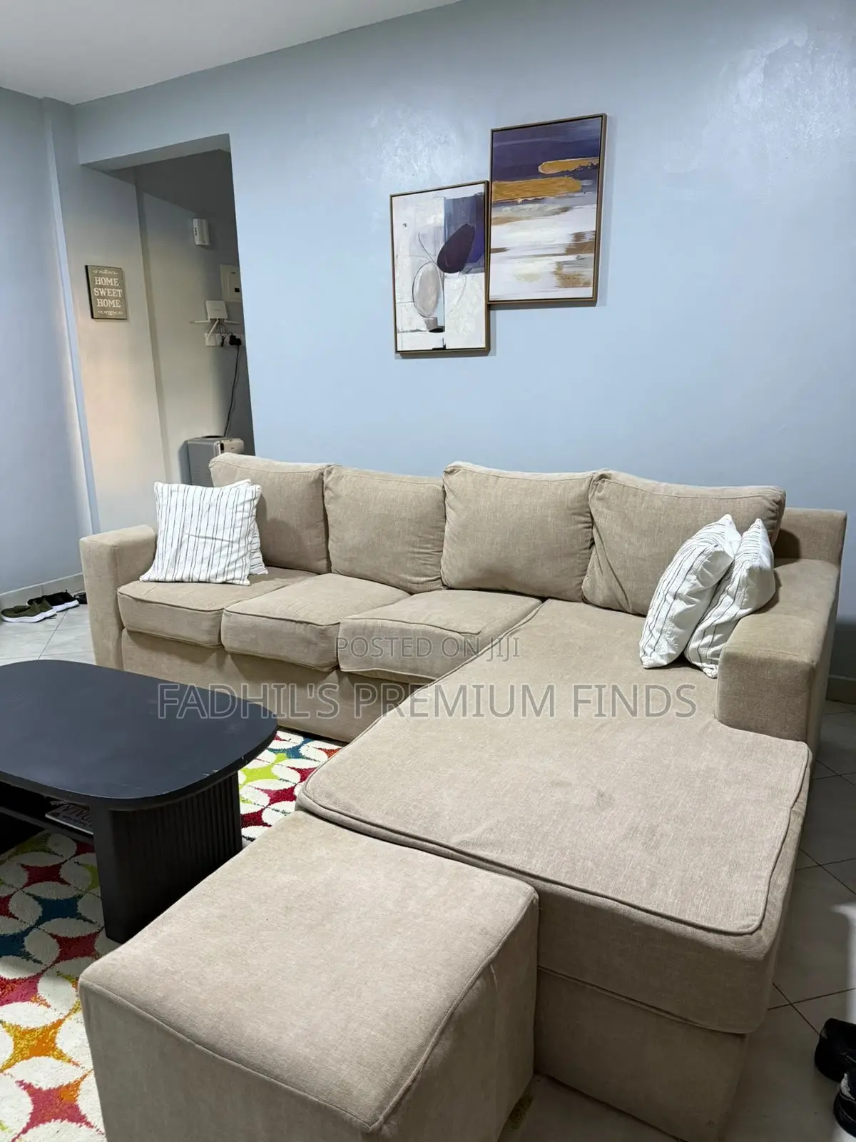 Elegant Coffee Table – Modern Design
