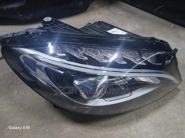 Mercedece W 205 Pre Facelift Headlight - thumbnail 2