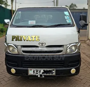 Toyota HiAce 2009 White