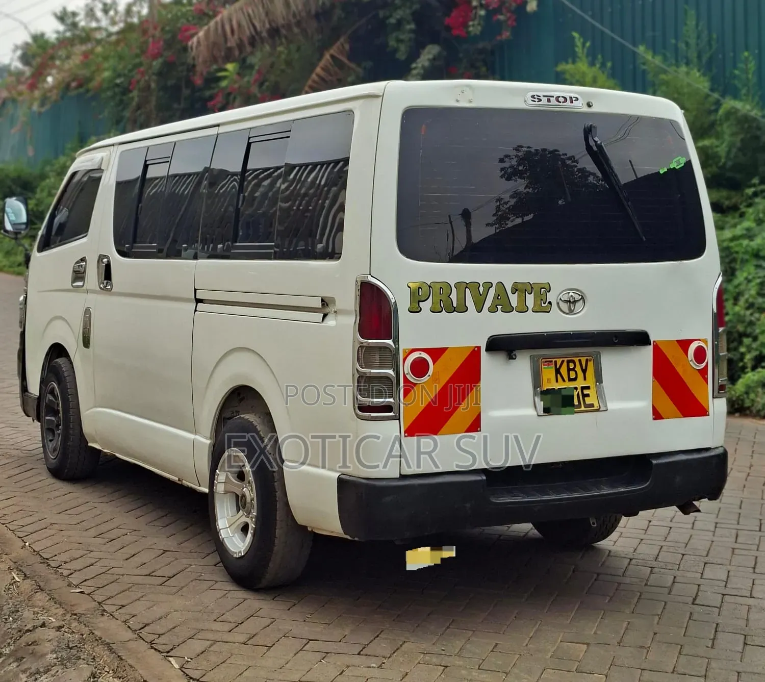 Toyota HiAce 2009 White
