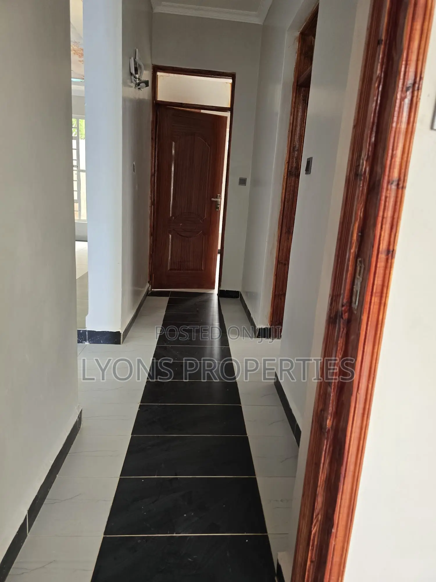 3bdrm Bungalow in Karai for rent
