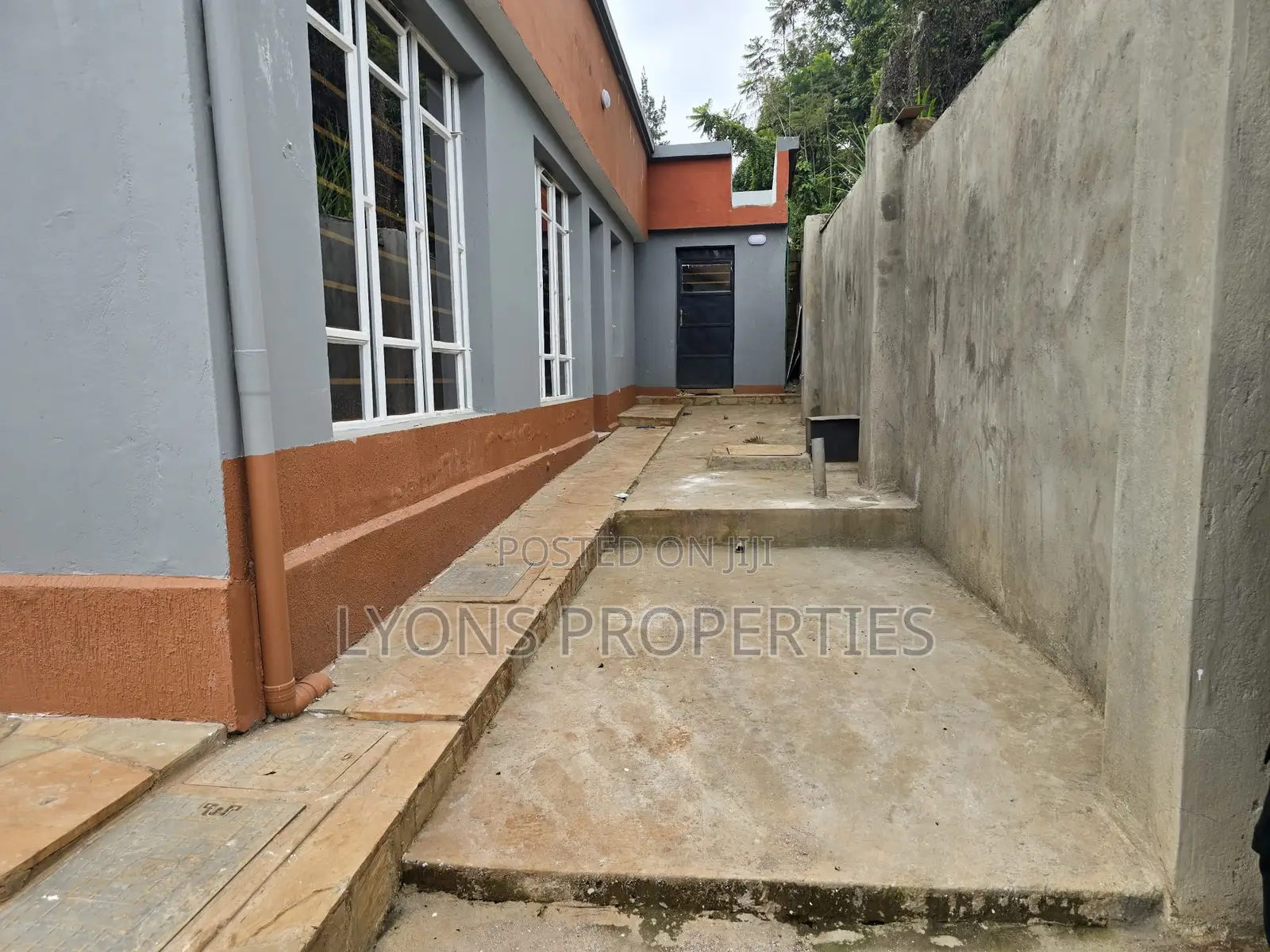 3bdrm Bungalow in Karai for rent