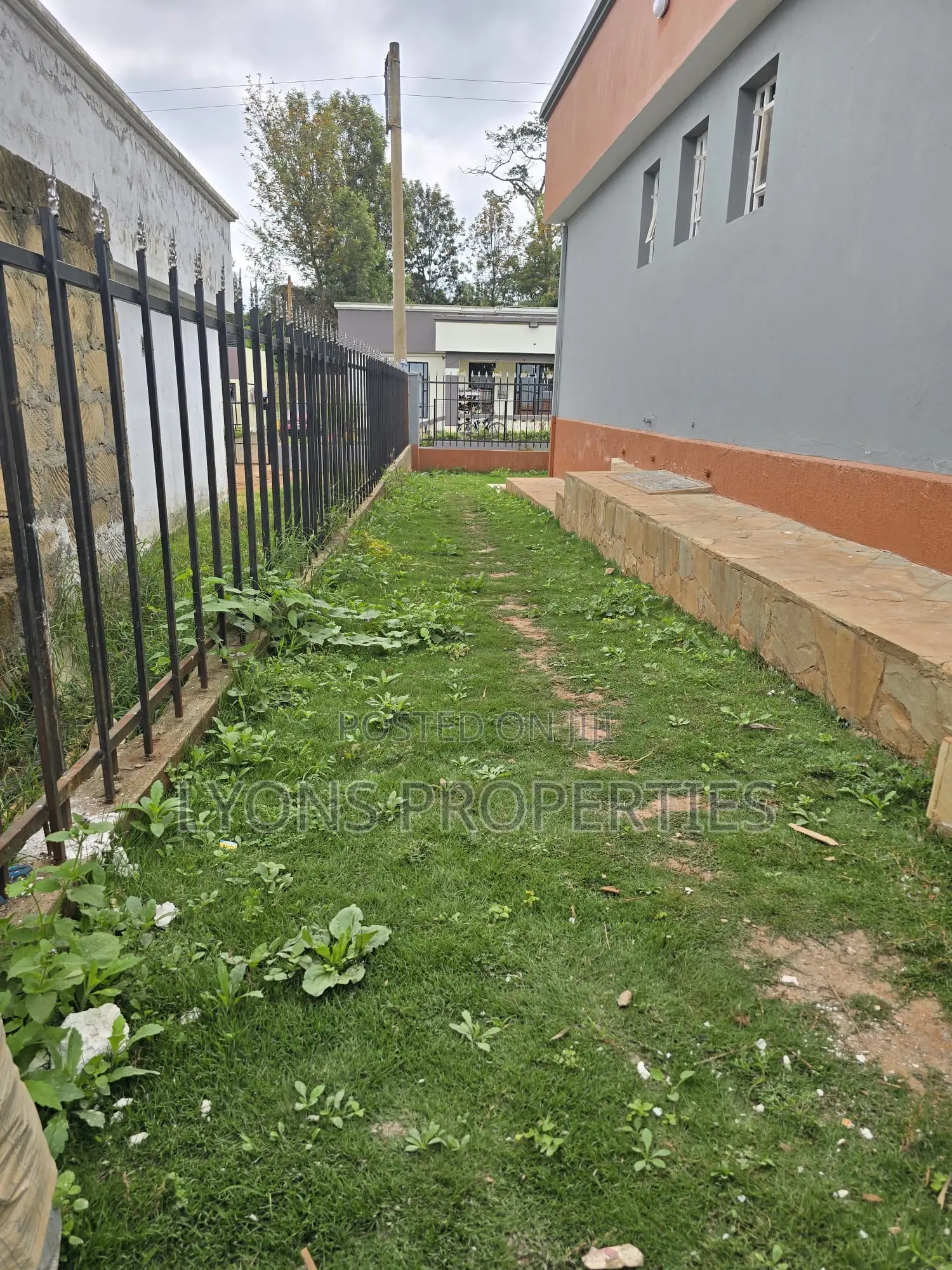3bdrm Bungalow in Karai for rent