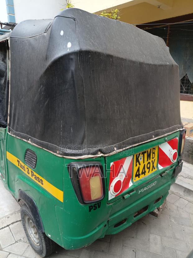 Piaggio 2018 Green - thumbnail 2
