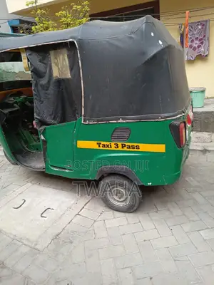 Piaggio 2018 Green