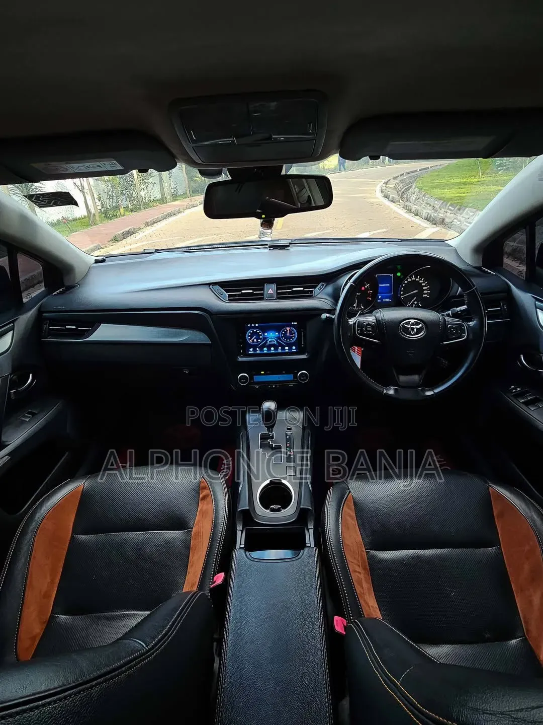 Toyota Avensis 2016 Black