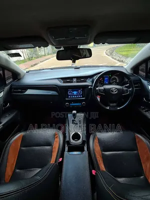 Toyota Avensis 2016 Black