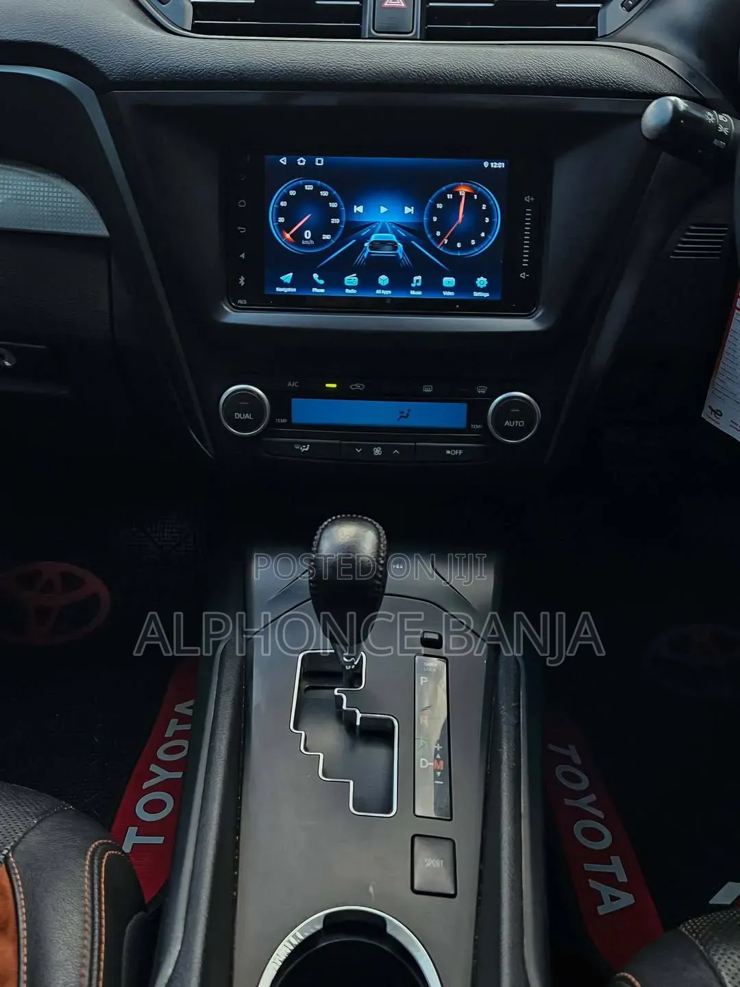 Toyota Avensis 2016 Black