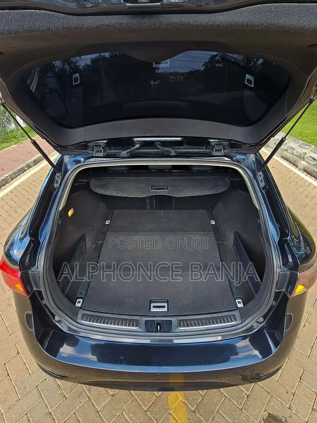 Toyota Avensis 2016 Black