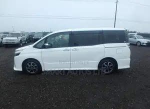 Toyota Voxy 2019 Pearl