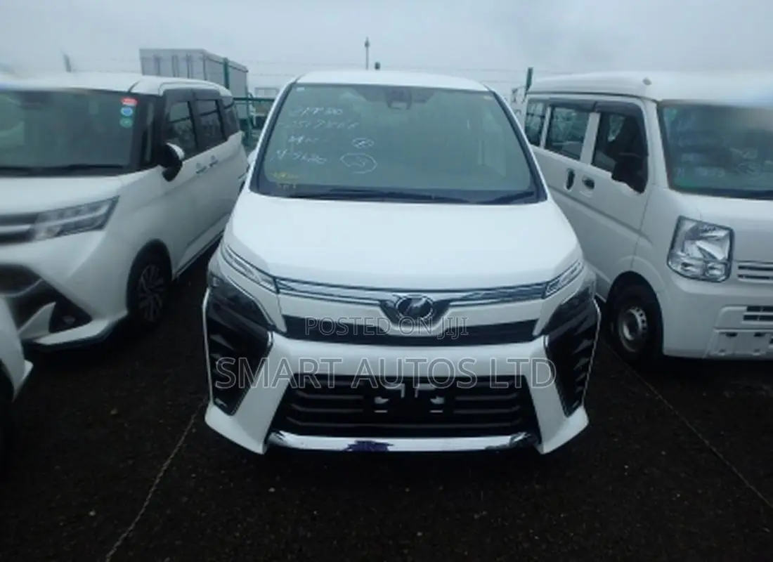 Toyota Voxy 2019 Pearl