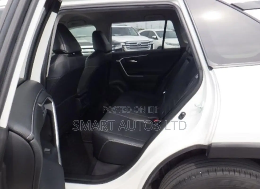 Toyota RAV4 2020 White