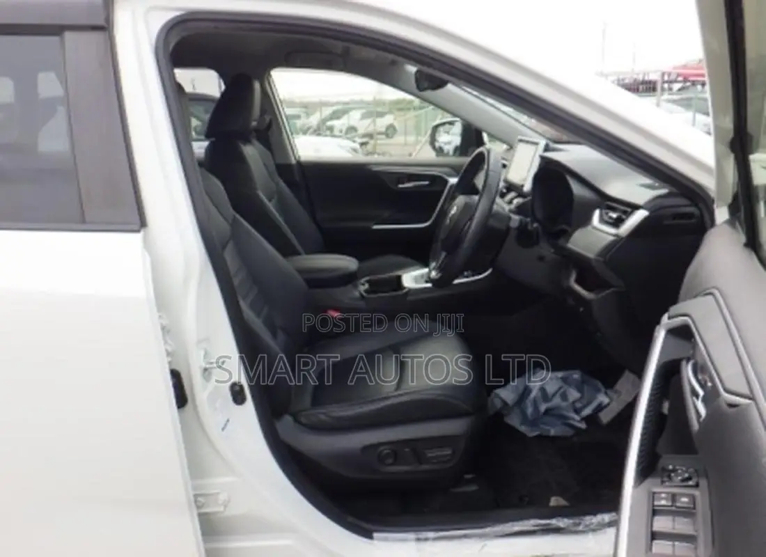 Toyota RAV4 2020 White