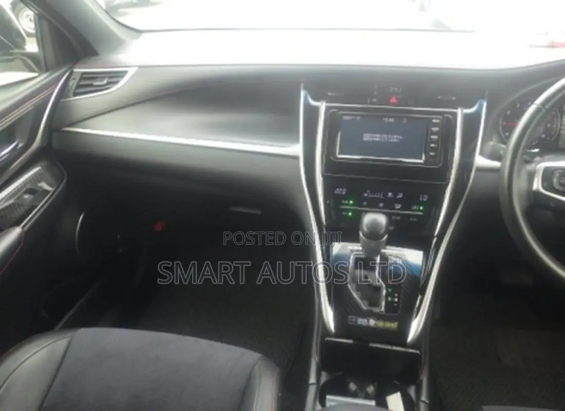 Toyota Harrier 2020 Off white