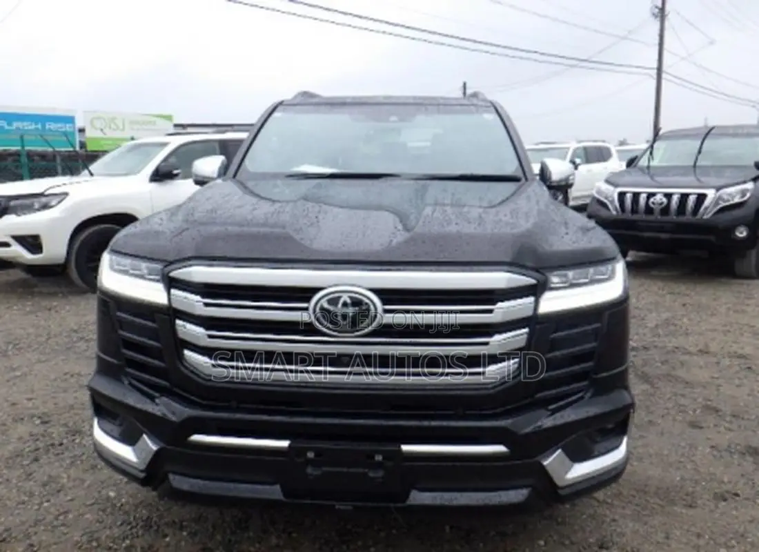 Toyota Land Cruiser LC300 2023 Matt Black