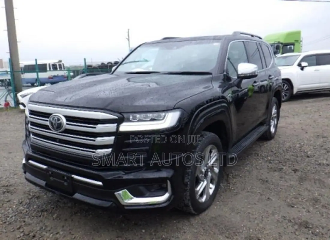 Toyota Land Cruiser LC300 2023 Matt Black