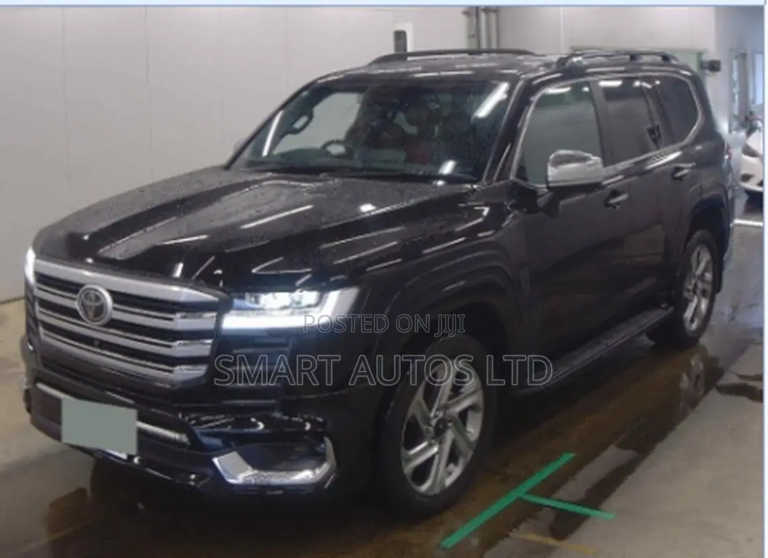 Toyota Land Cruiser LC300 2023 Matt Black