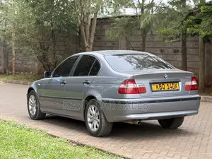 BMW 320i 2004 Gray