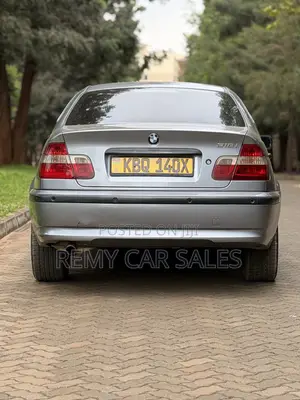 BMW 320i 2004 Gray