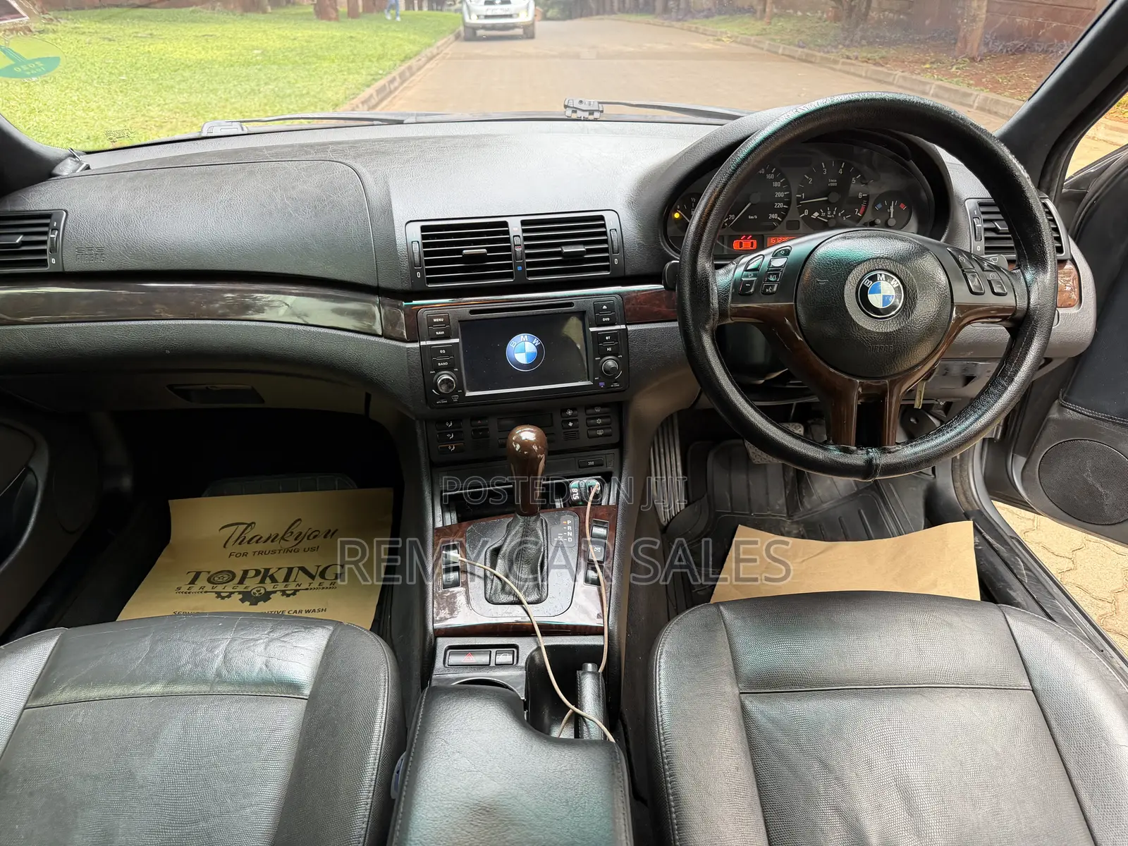 BMW 320i 2004 Gray