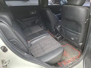 Honda Vezel 2017 White