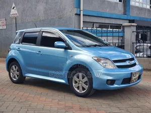 Toyota IST 2006 Blue