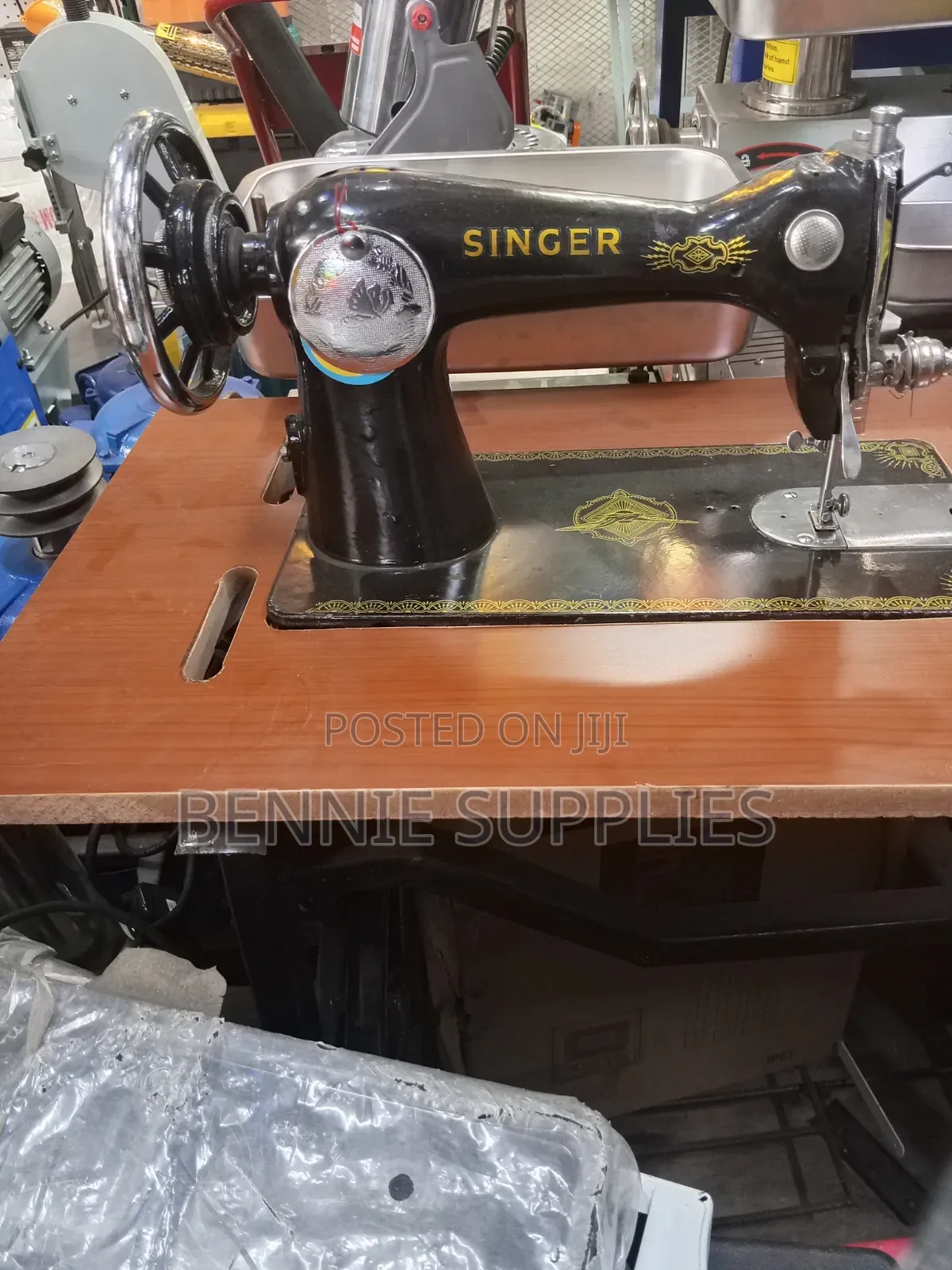 Complete Singer Sewing Machine