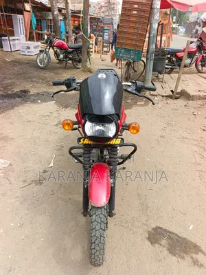 Bajaj Boxer 125 2025 Red