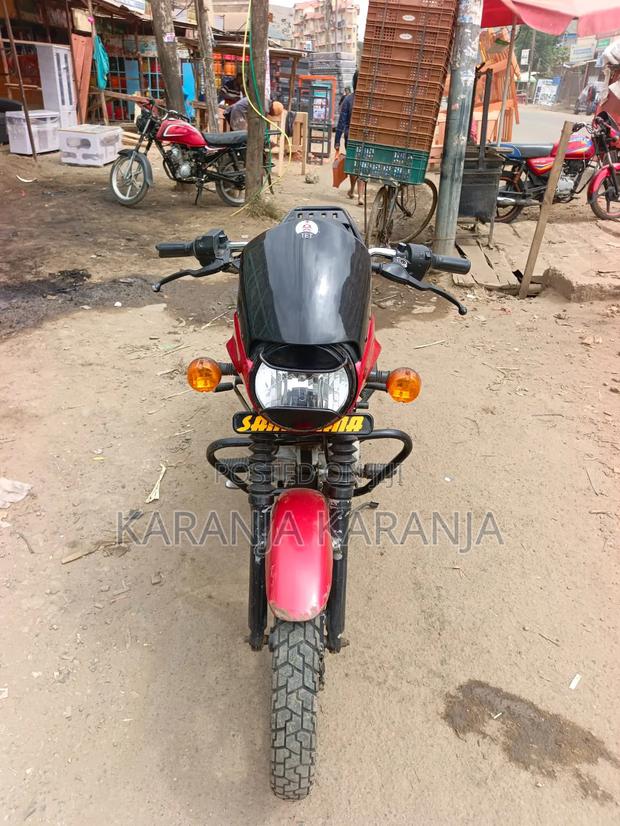 Bajaj Boxer 125 2025 Red - thumbnail 4
