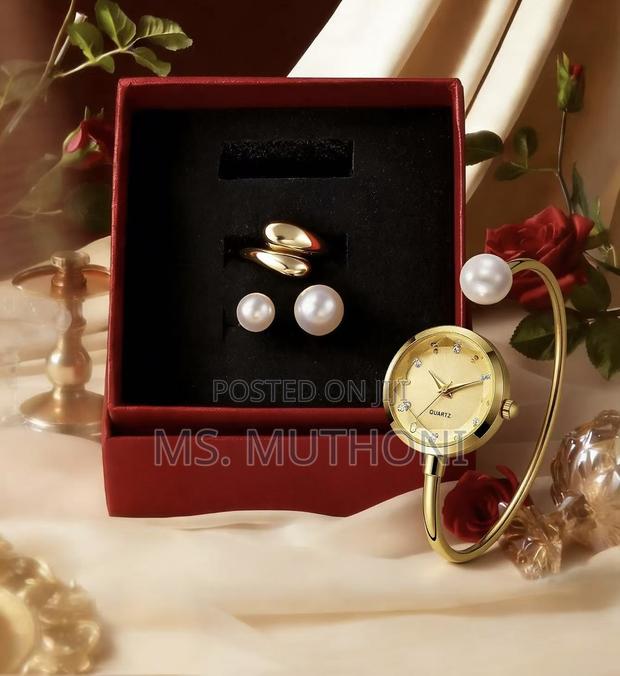 Watch And Accessories (Rings ) Ladies Gift Set