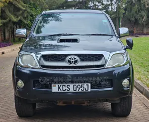 Toyota Hilux 2011 Black