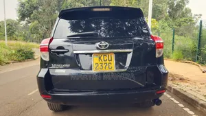 Toyota Vanguard 2012 Black