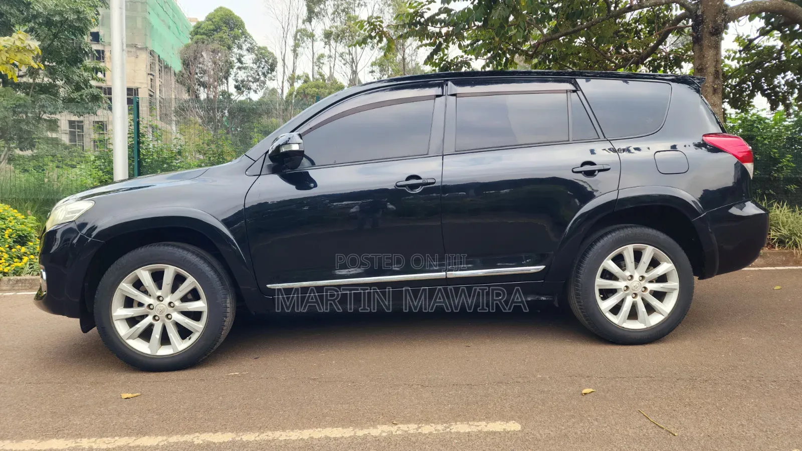 Toyota Vanguard 2012 Black