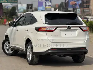 Toyota Harrier 2.0 2019 White