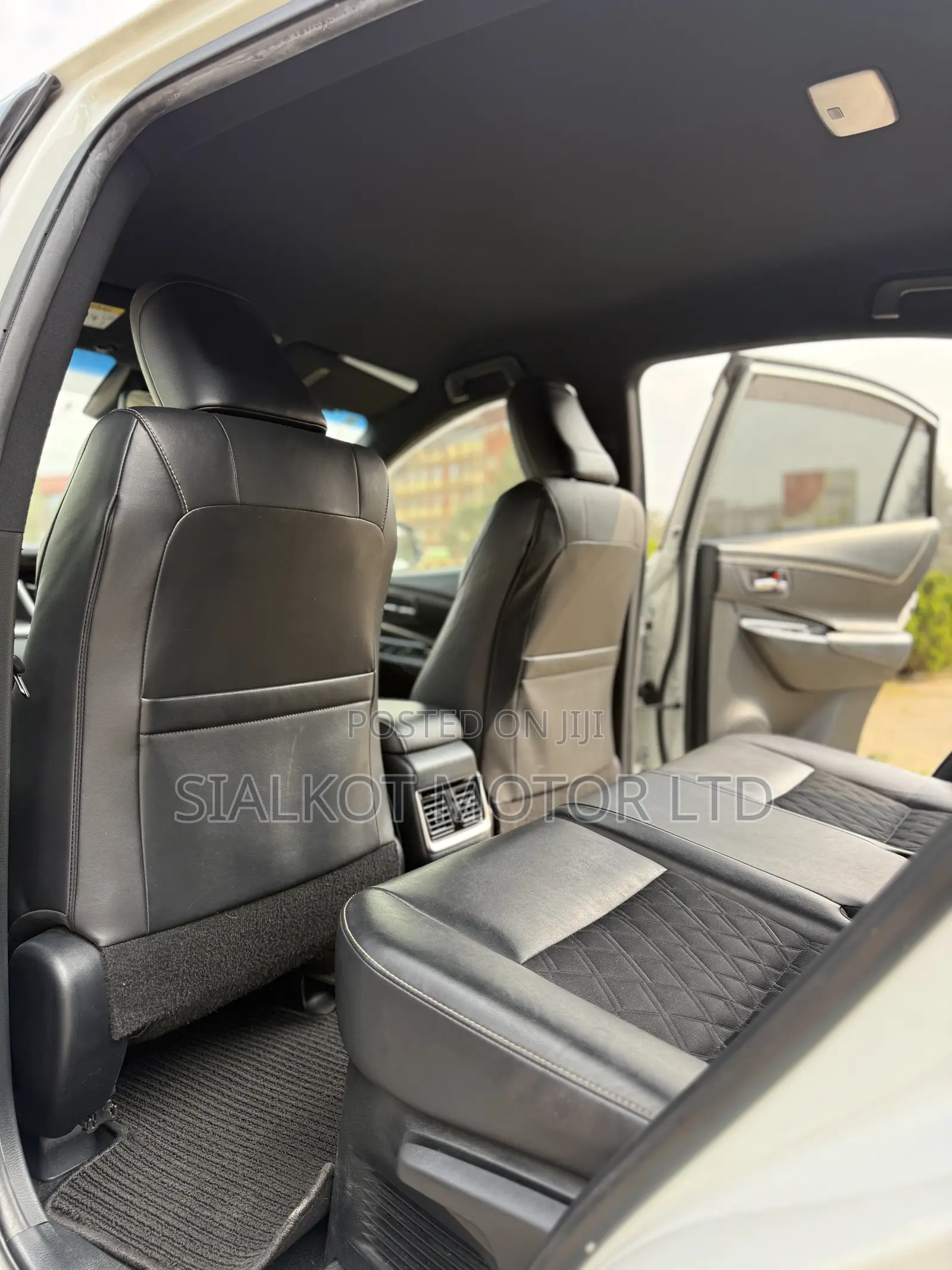 Toyota Harrier 2.0 2019 White