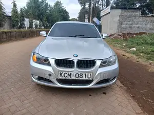 BMW 320i 2010 Silver