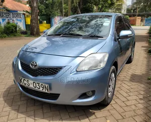 Toyota Belta 2011 Blue