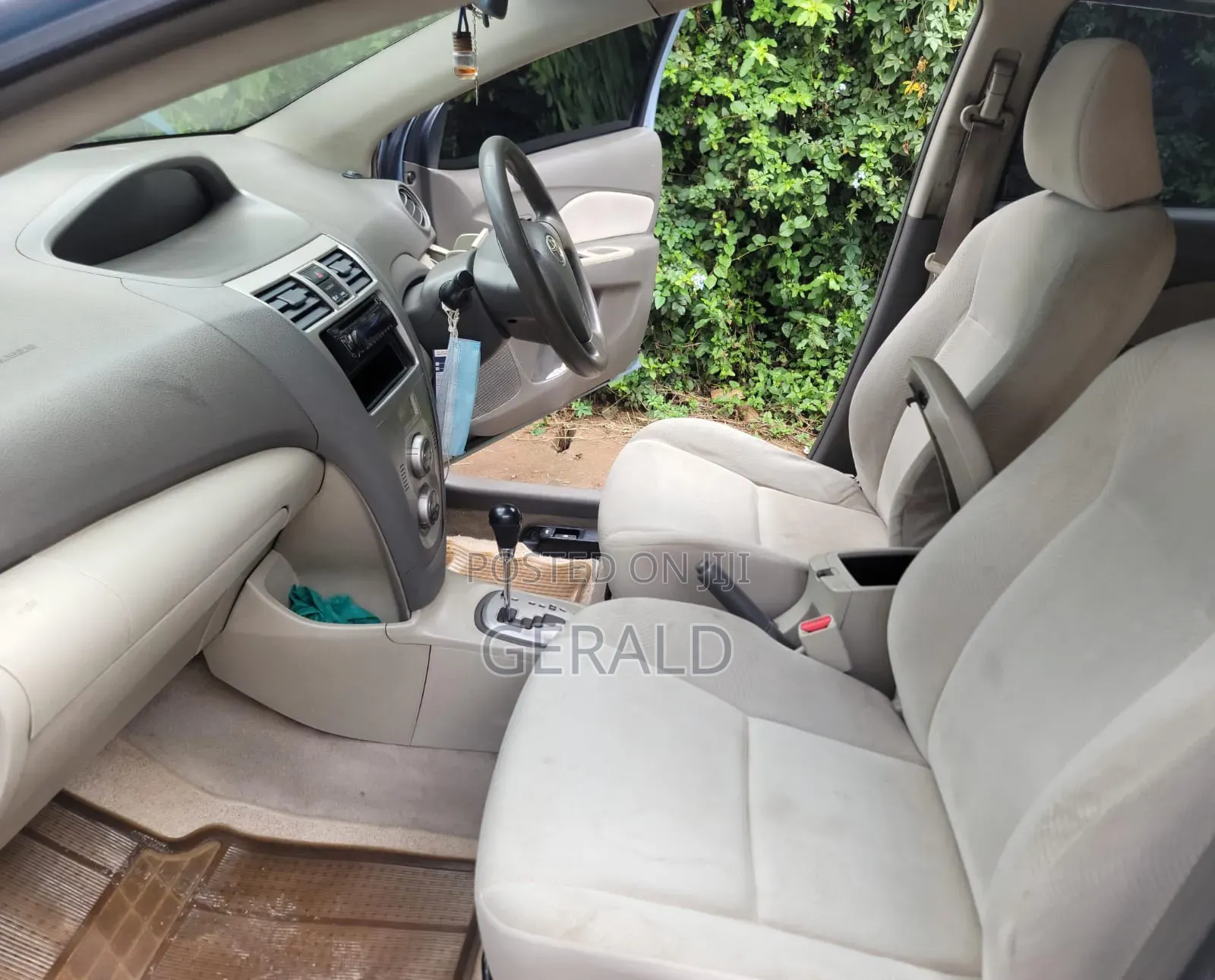 Toyota Belta 2011 Blue